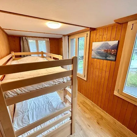 Staubbach View - Traditional Apartment Lauterbrunnen
