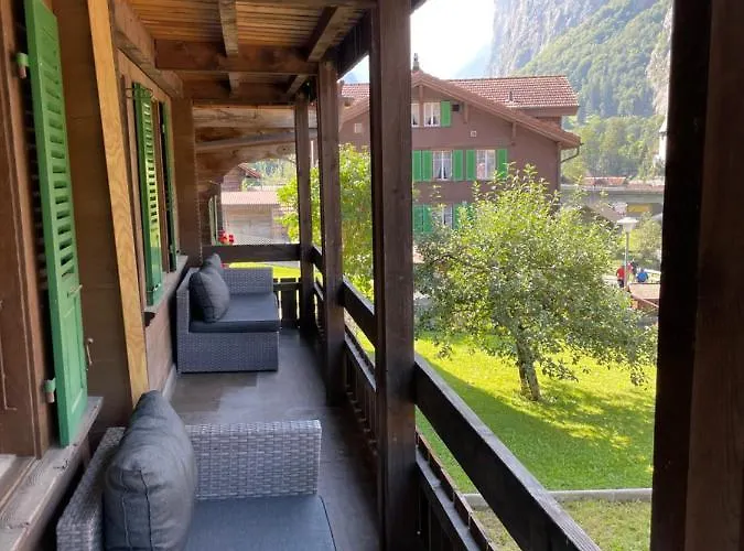 Staubbach View - Traditional Lägenhet Lauterbrunnen